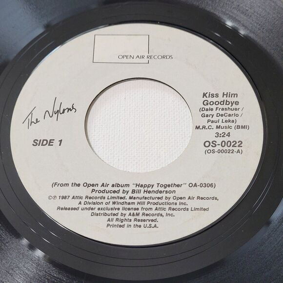 Nylons ‎- Kiss Him Goodbye / It's What They Call Magic - 45 RPM 7" Vinyl '87 - Picture 1 of 2